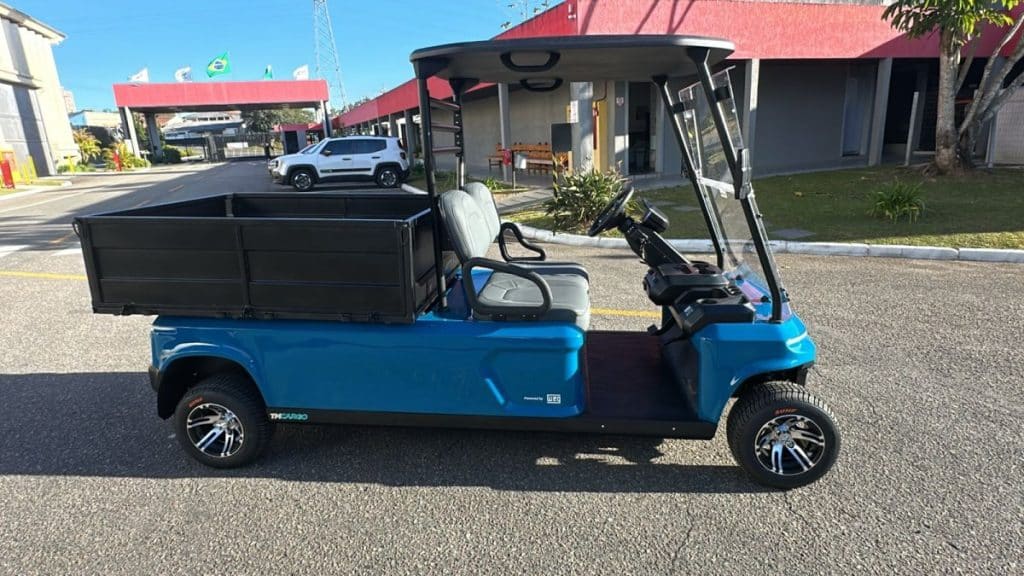 Carrinho de Golfe com caçamba